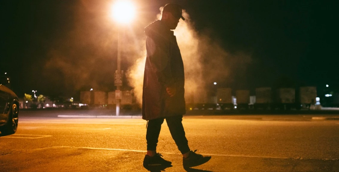 anonimato e discrição em encontros sexuais ao ar livre